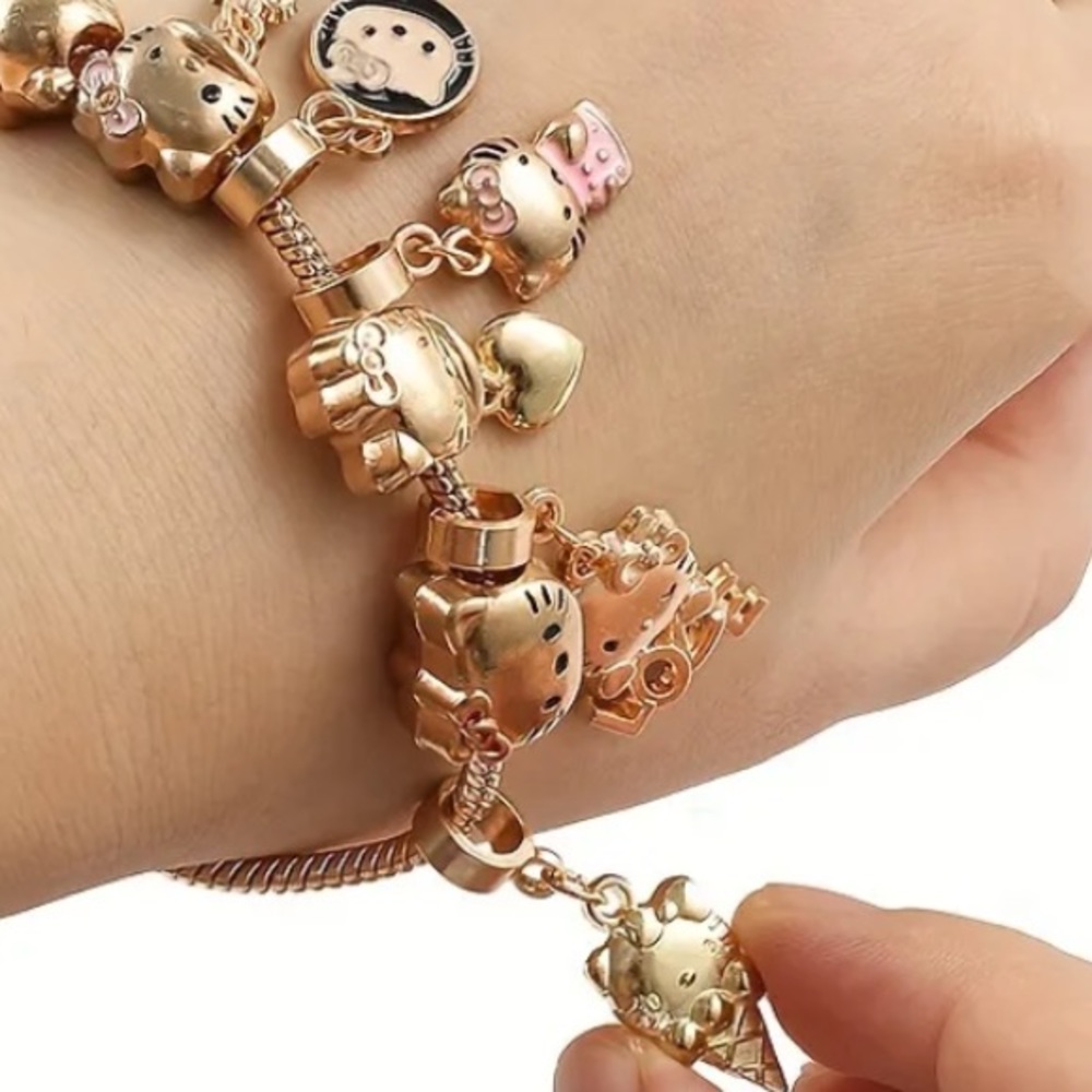 ⭐️  Hello Kitty Charm Bracelet ⭐️